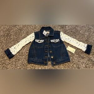 Chic Denim Jacket with Lace Sleeves